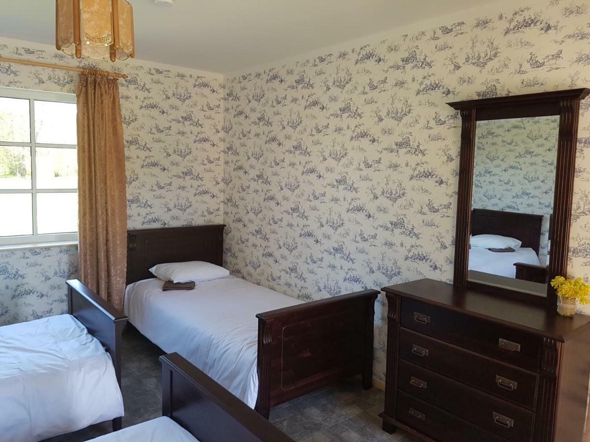 Risti Kodumajutus Apartment Lemsi ภายนอก รูปภาพ